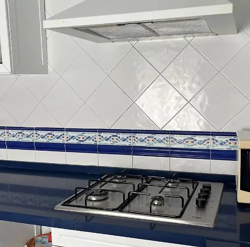 Luz Baal Grupo Ac Gestion * カディス